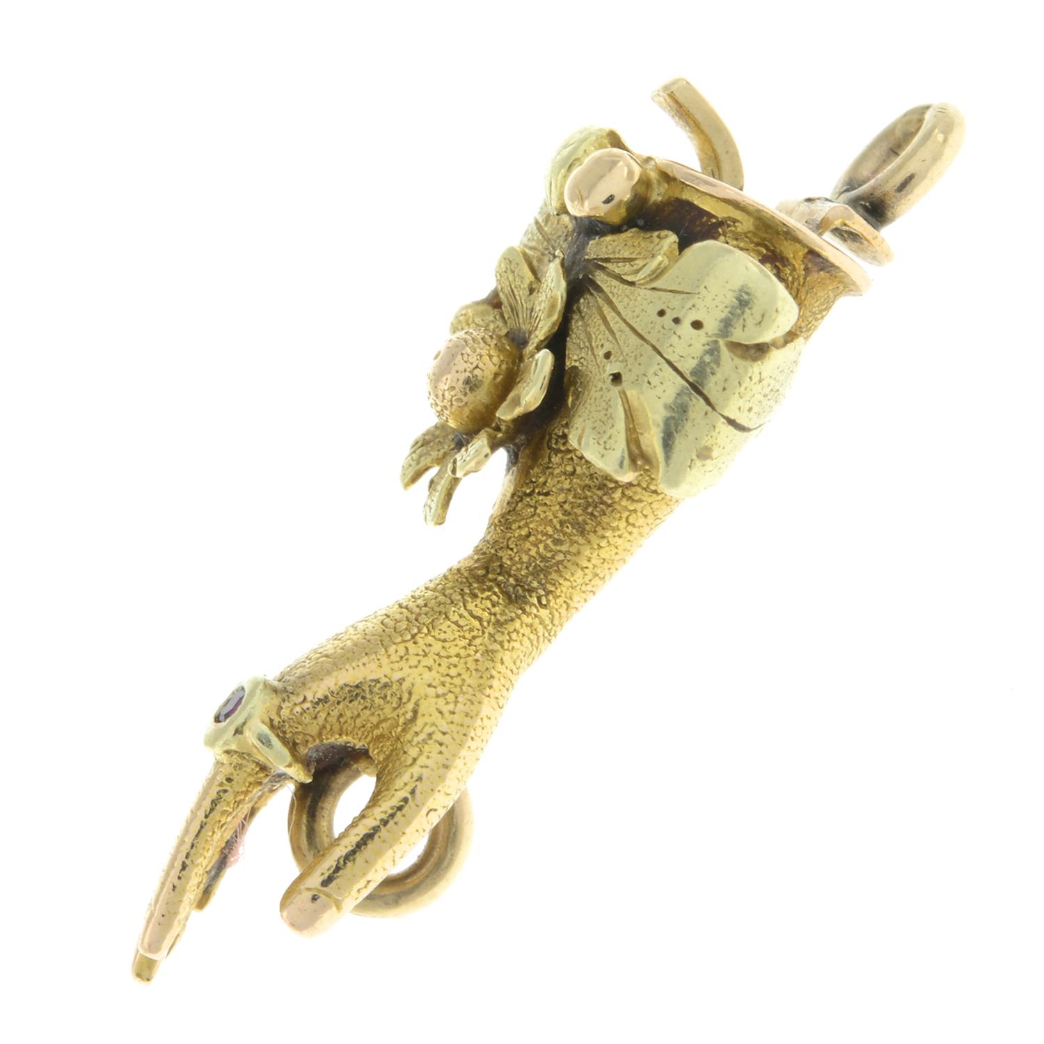 19th century gold and ruby gloved hand clasp - Image 5 of 6