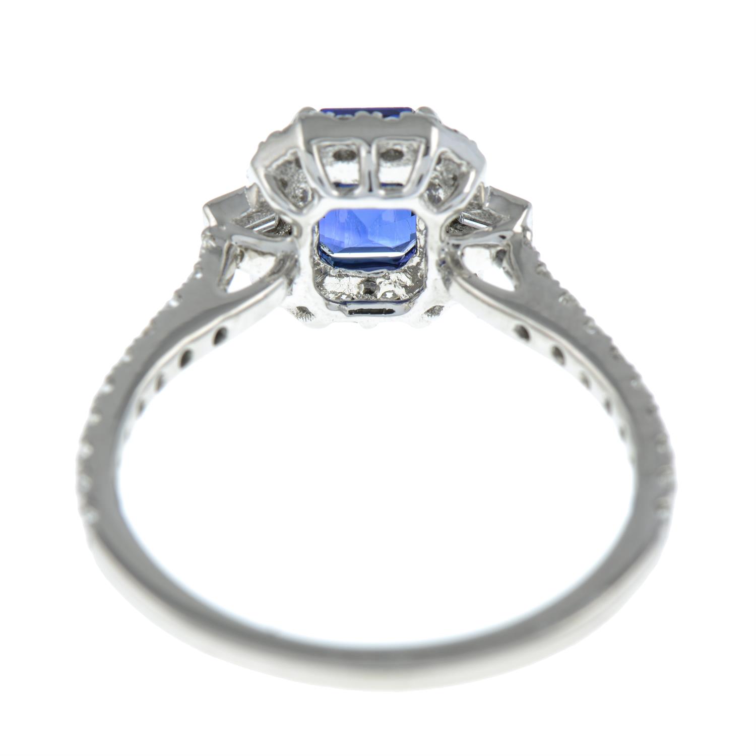 Platinum sapphire and diamond ring - Bild 3 aus 5