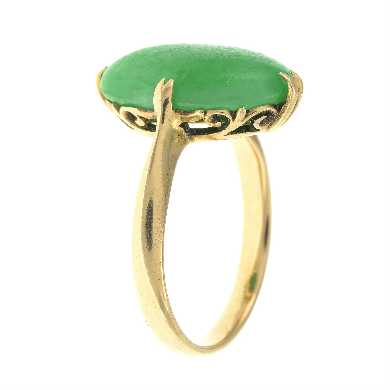 Early to mid 20th century gold jade ring - Image 5 of 6