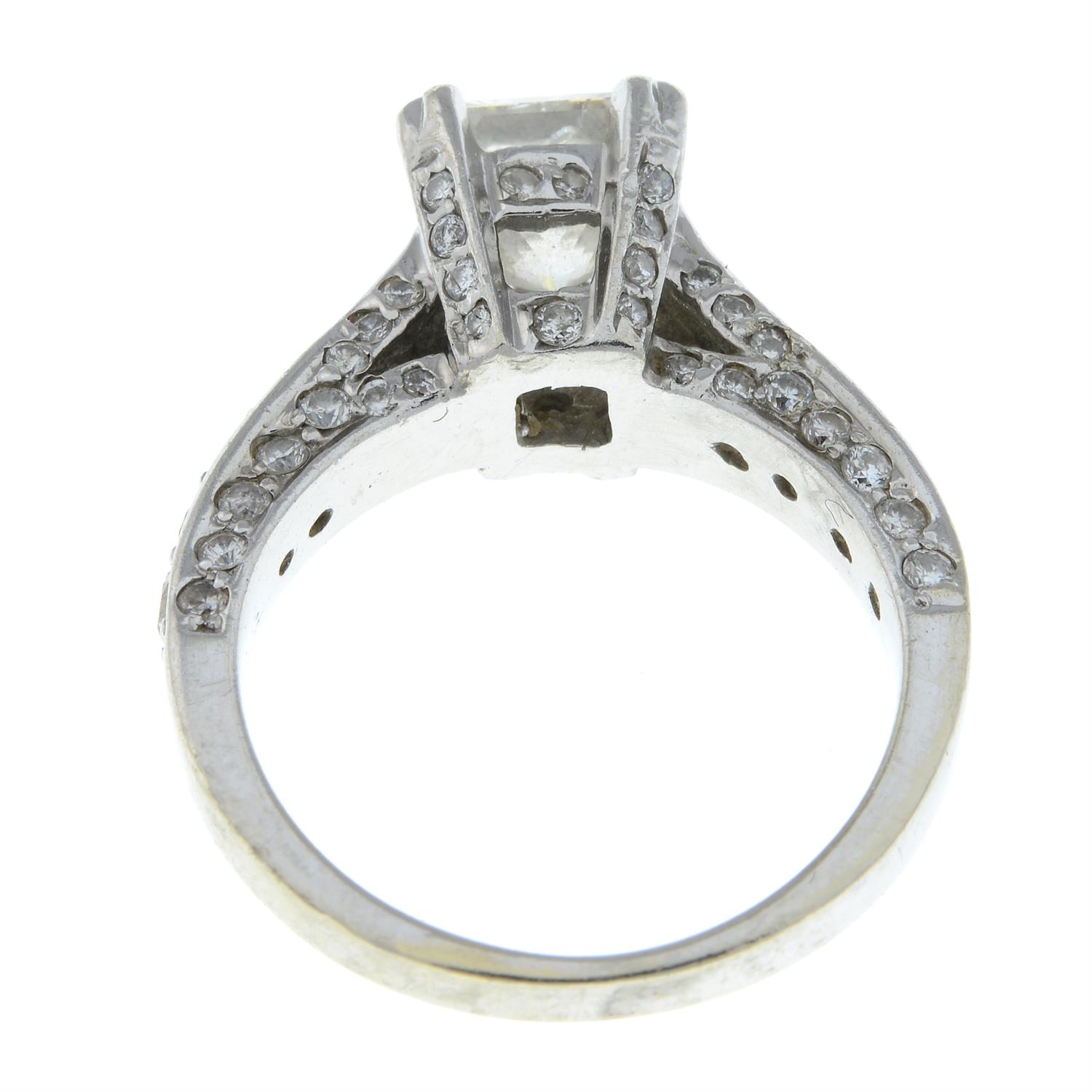 Rectangular-shape diamond ring - Bild 2 aus 6