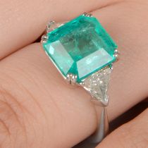 Emerald and diamond ring