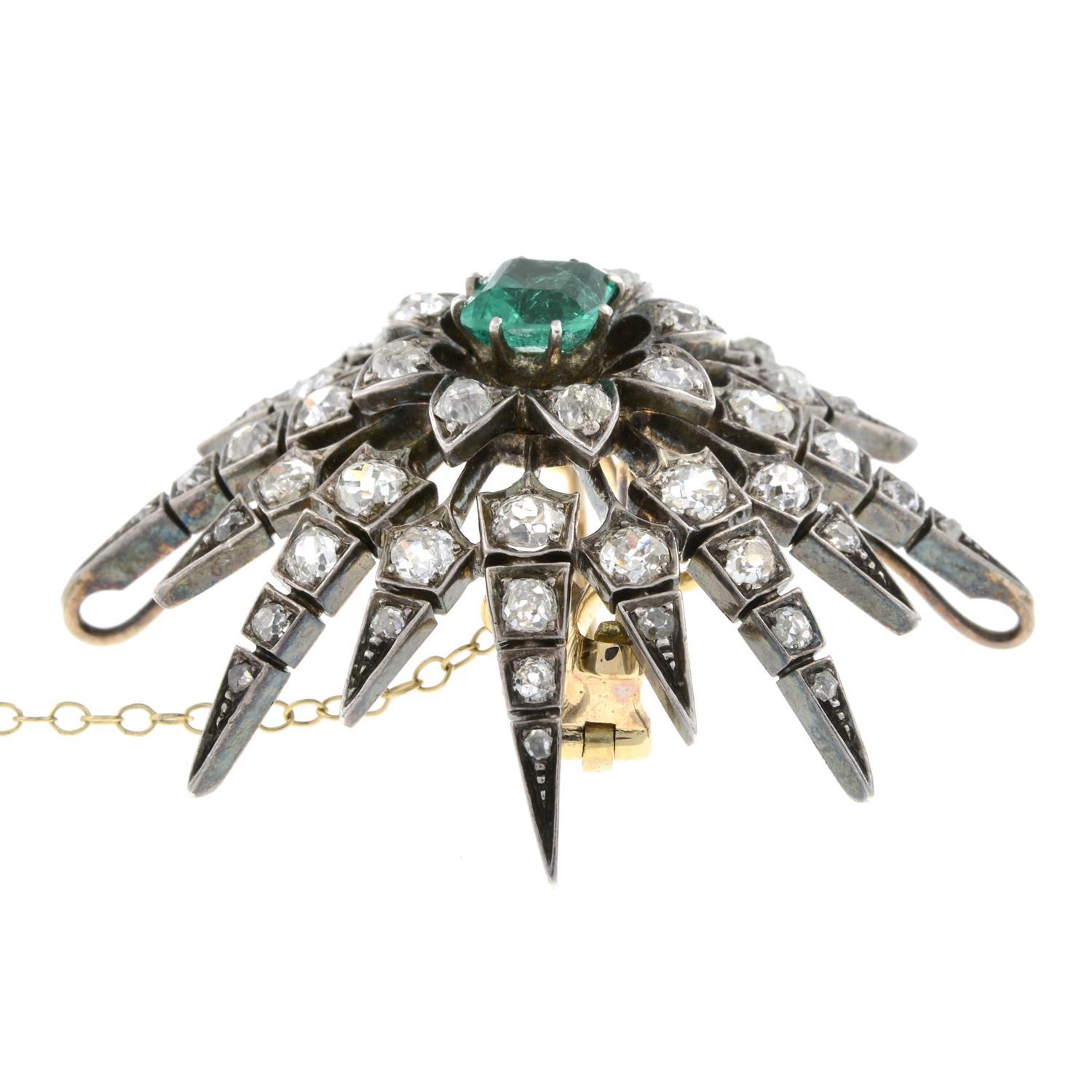 Victorian emerald and diamond star brooch - Image 4 of 5