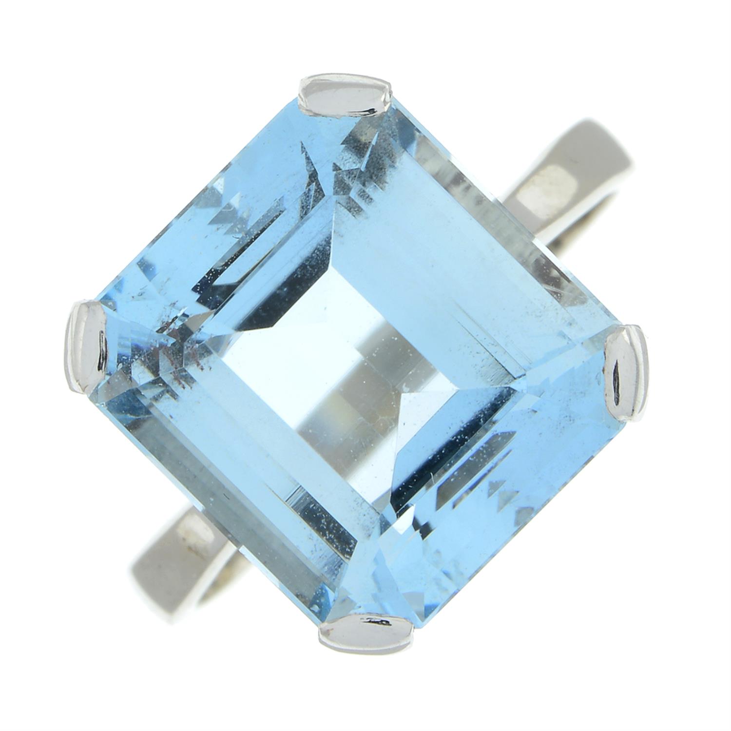 Aquamarine single-stone ring - Image 2 of 5