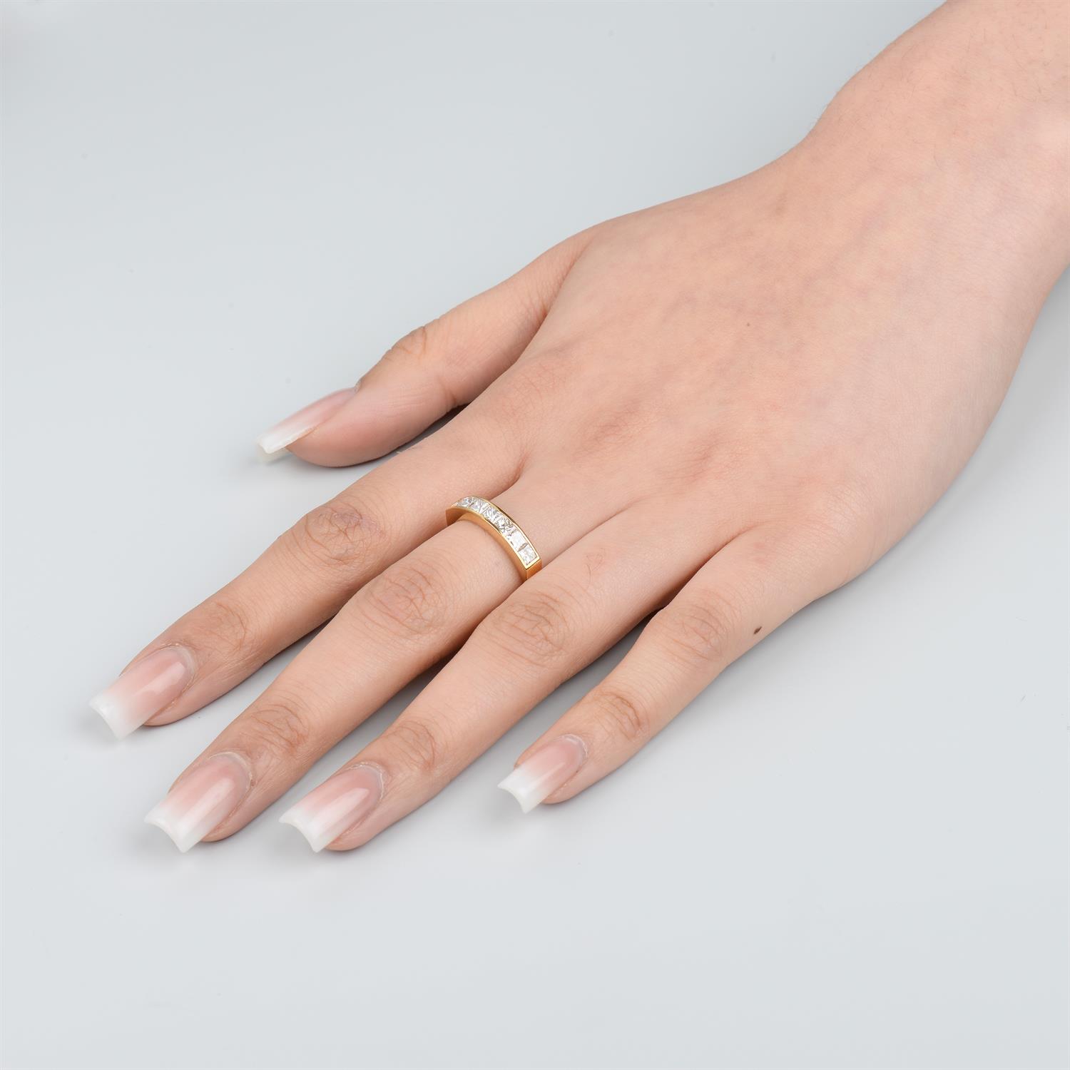 Diamond seven-stone ring - Image 5 of 5