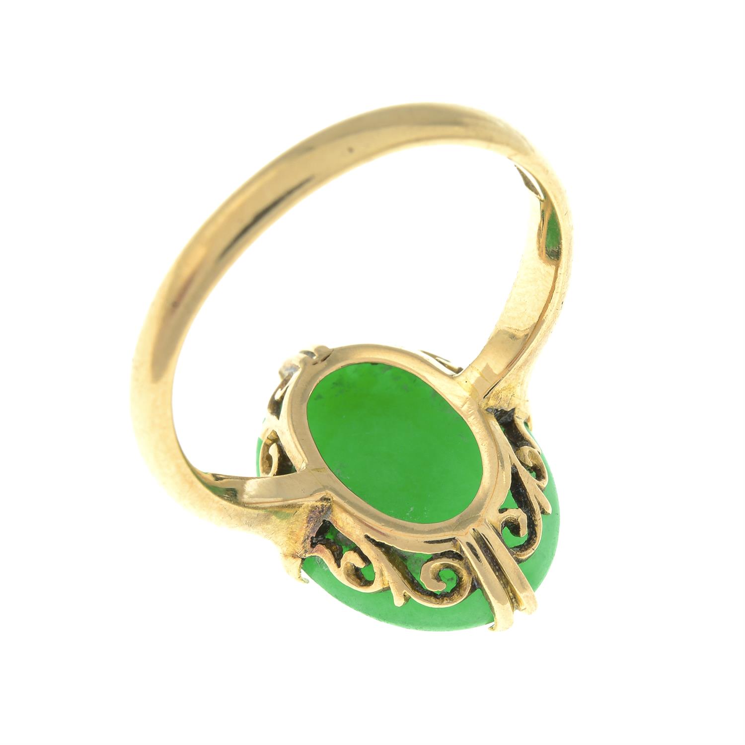 Early to mid 20th century gold jade ring - Image 4 of 6