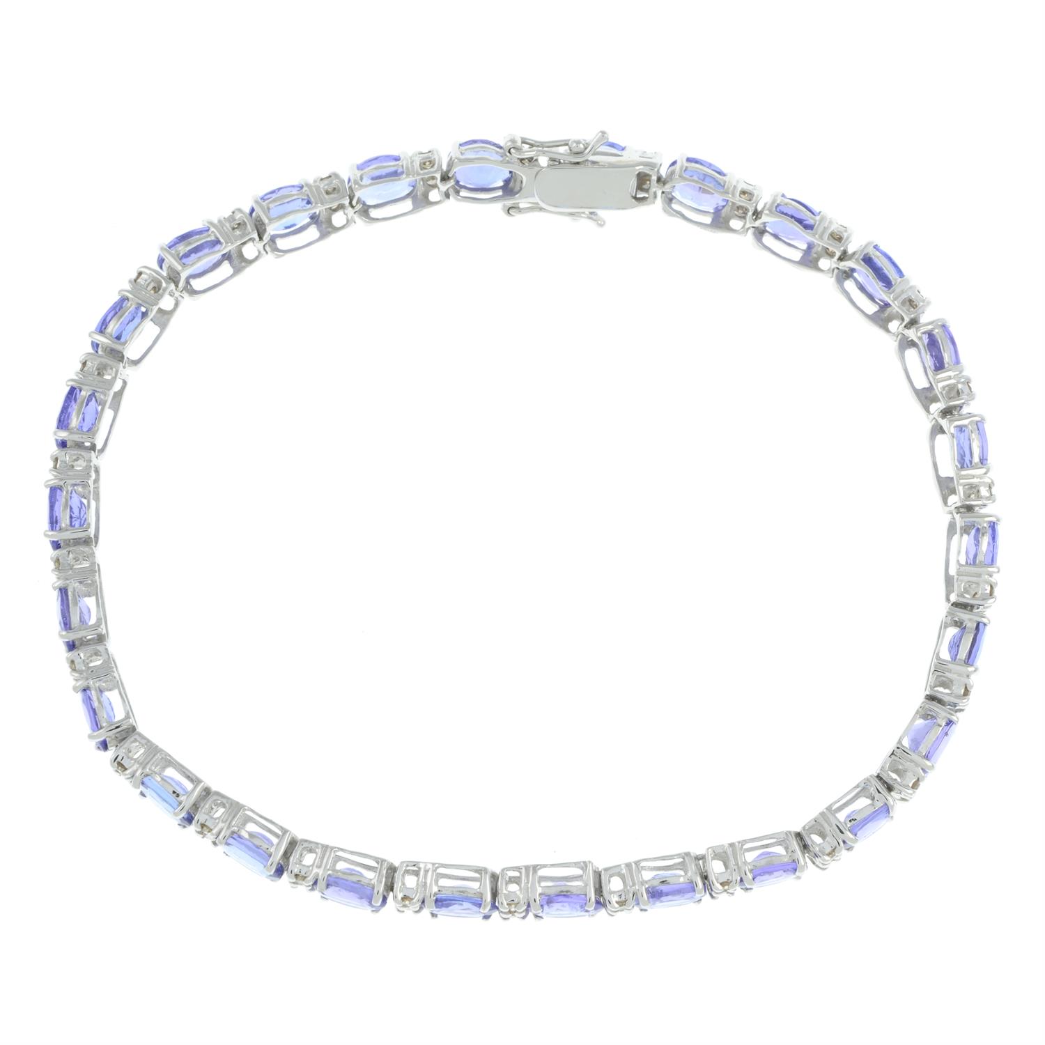 Tanzanite and diamond bracelet - Image 3 of 4