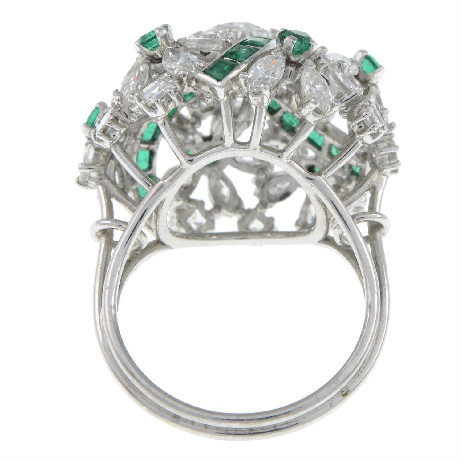 Mid 20th century platinum diamond and emerald floral ring - Image 3 of 6