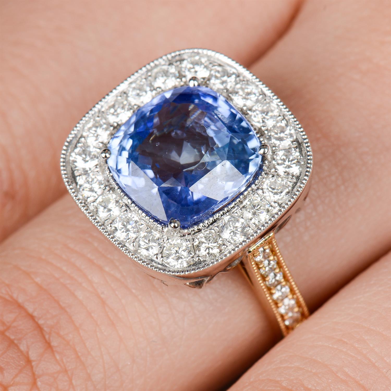 18ct gold Sri Lankan sapphire and diamond ring