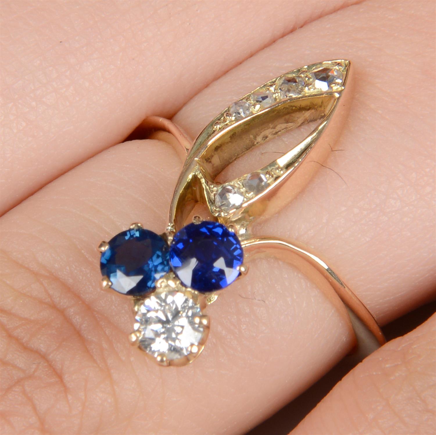 Russian Art Nouveau gold diamond and sapphire ring