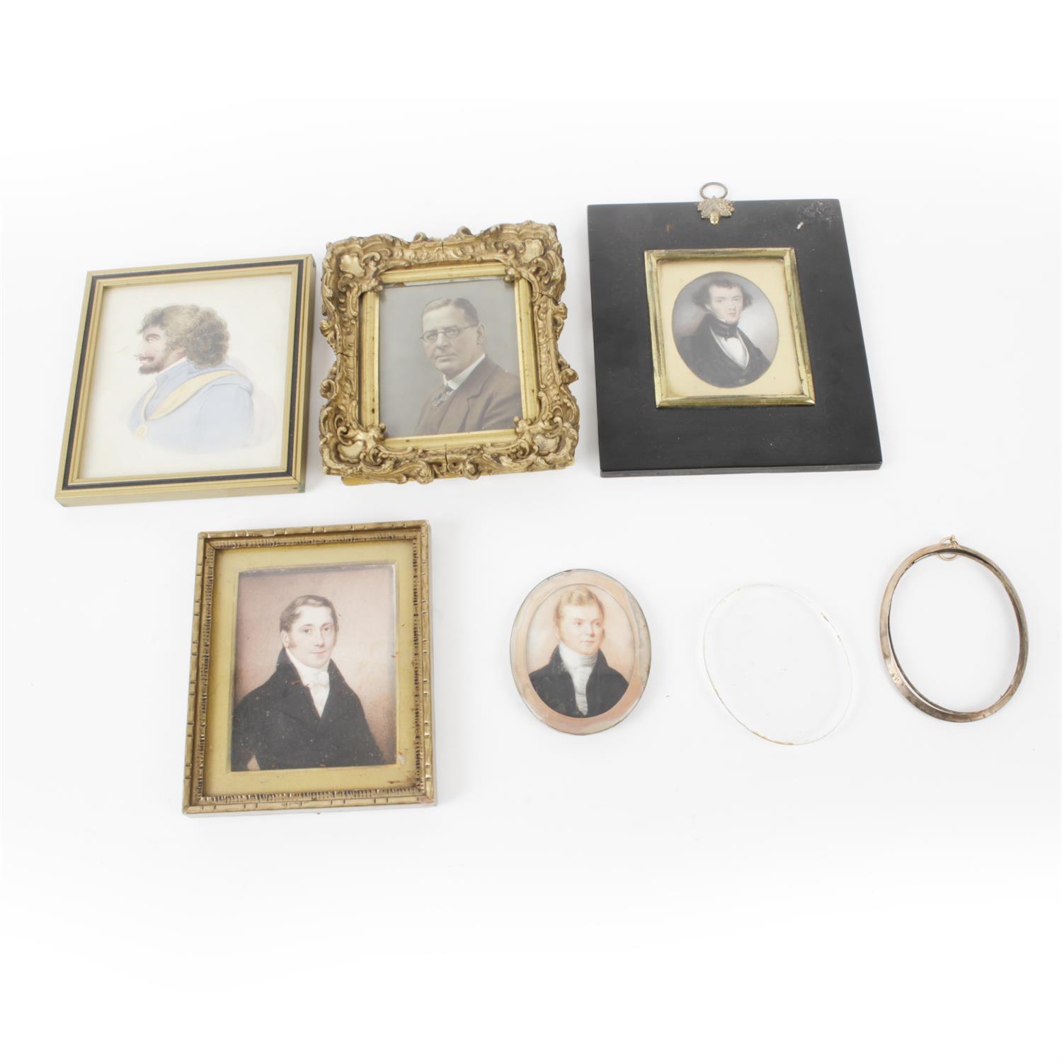 Five portrait miniatures of gentlemen - Image 2 of 8