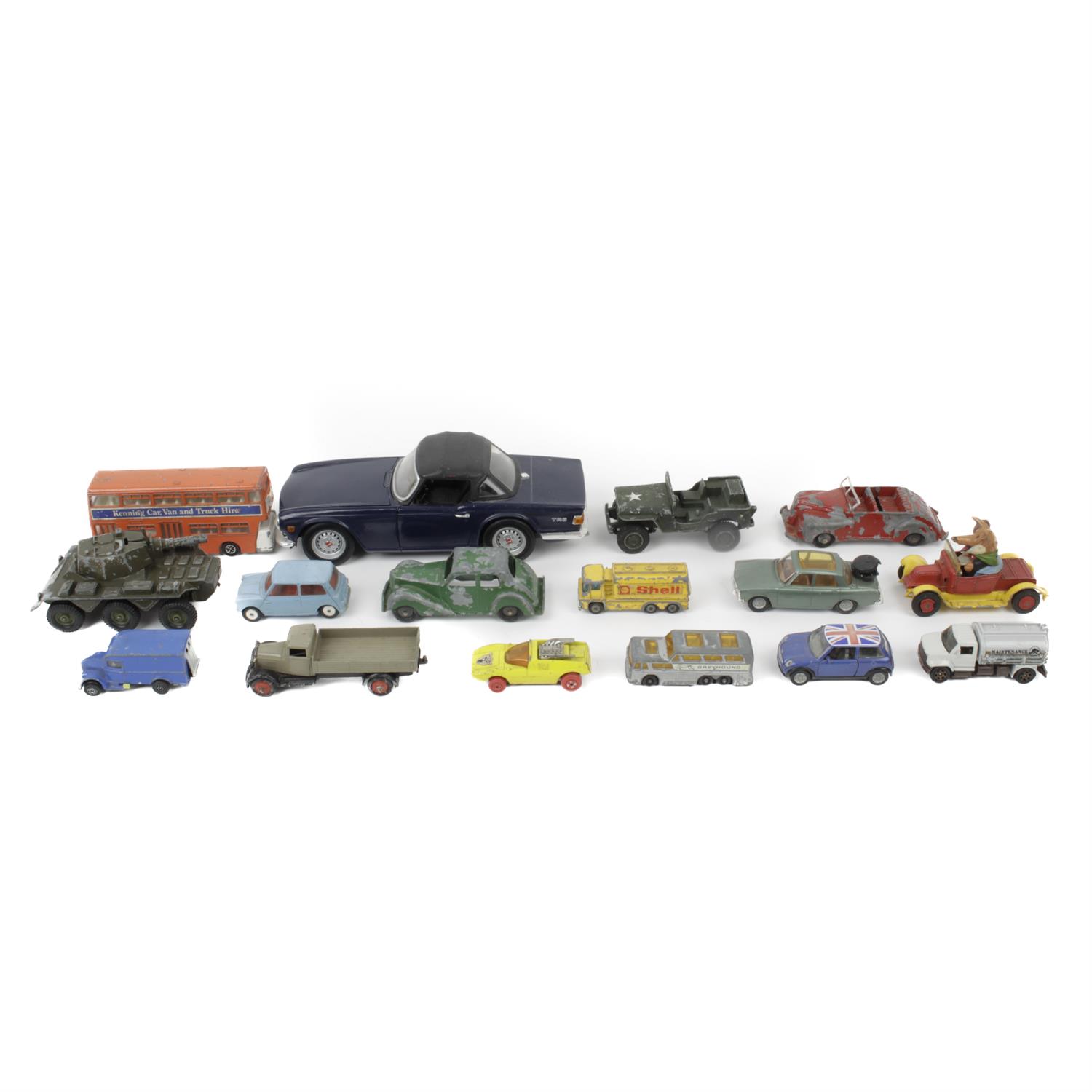 Assorted playworn diecast cars - Bild 2 aus 2