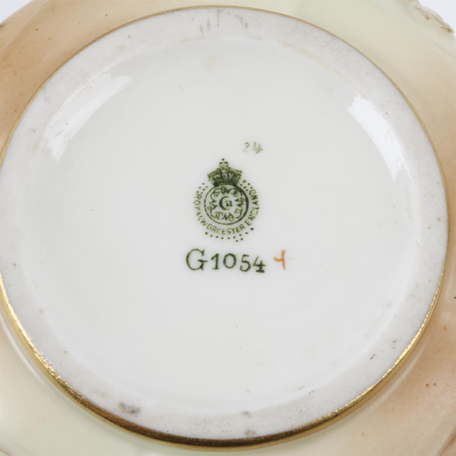 Four pieces of Royal Worcester - Image 2 of 2