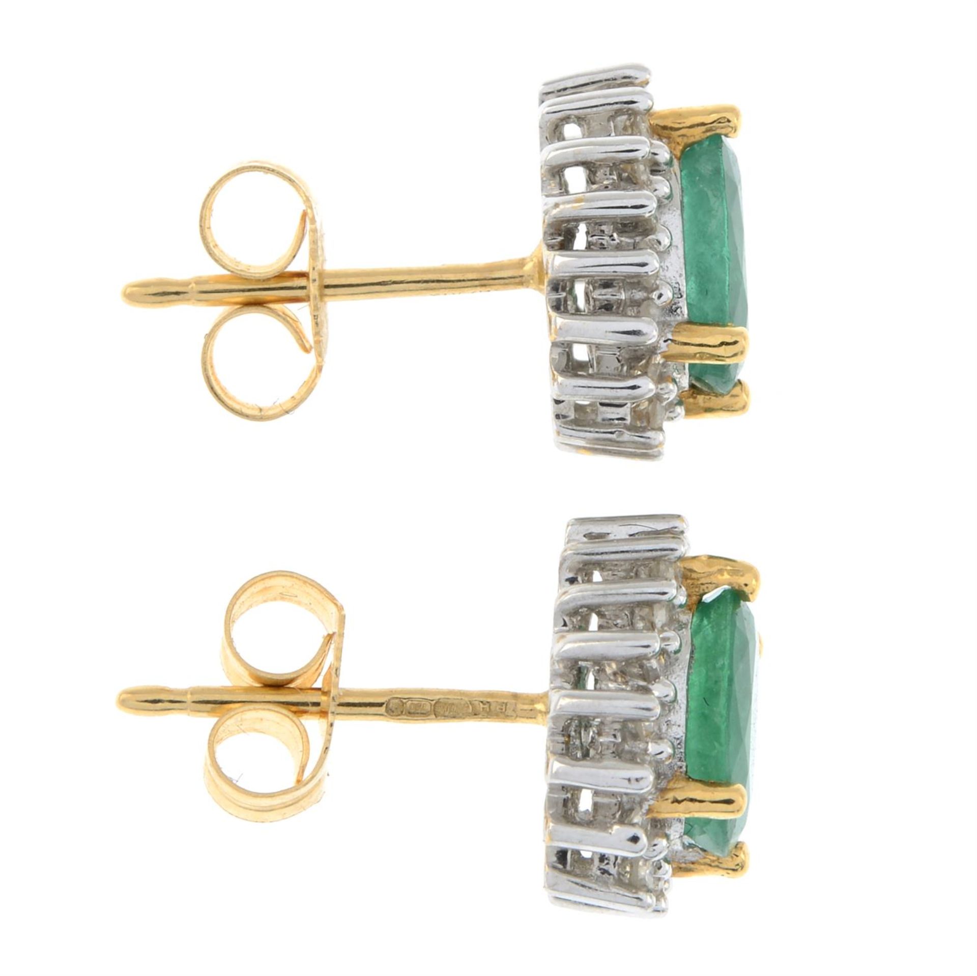 18ct gold emerald & diamond earrings - Bild 2 aus 2