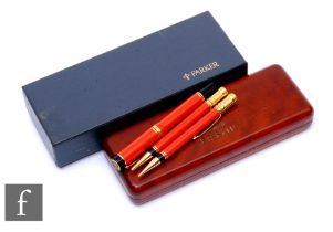 A Parker Duofold pen set to include an 18ct gold fountain pen nib, a ball point pen and a propelling