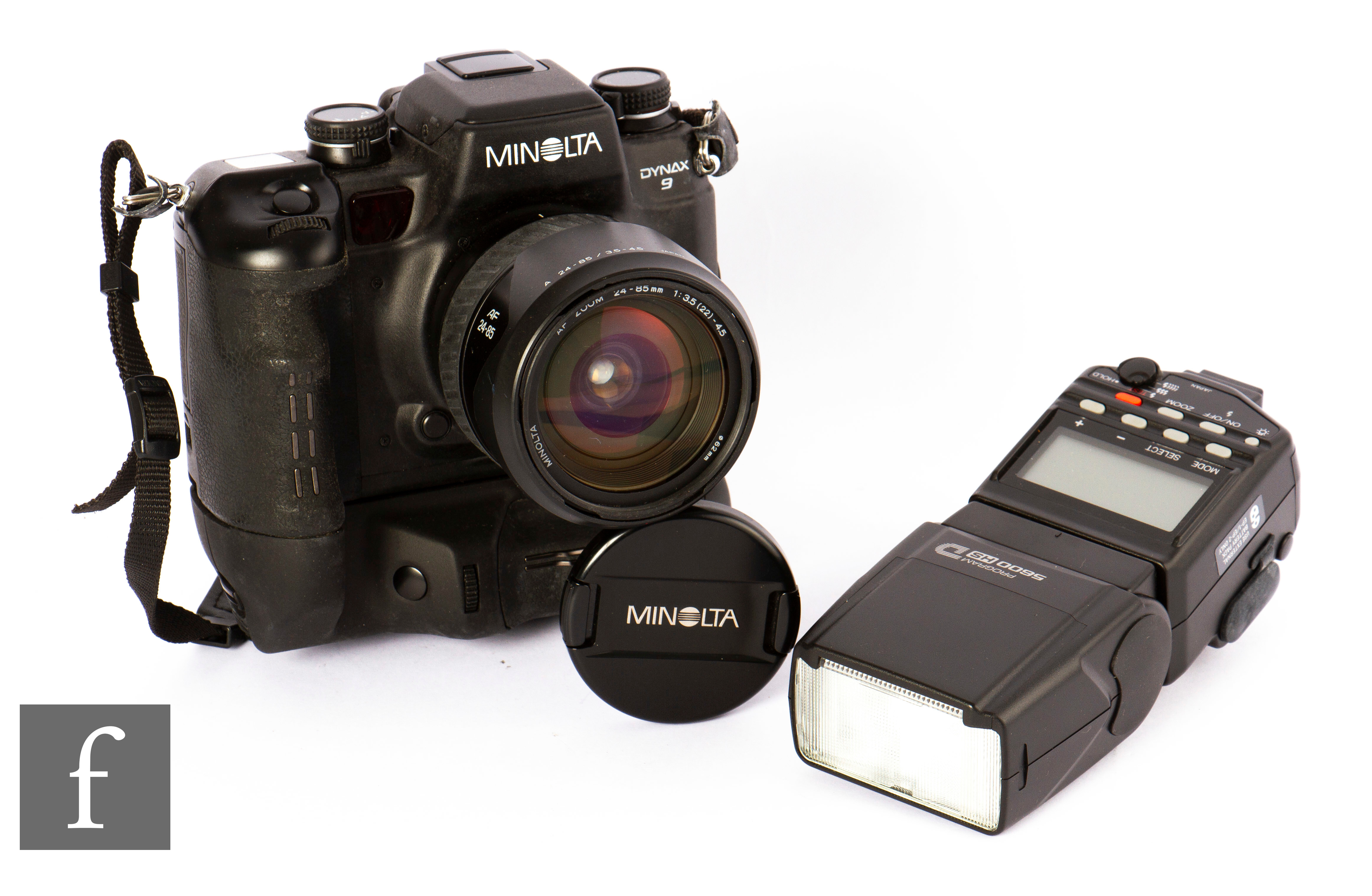 A Minolta Dynax 9 with Minolta zoom 24-85mm f3.5 lens.