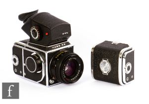 A USSR Kiev 88 medium format camera outfit, with 2.8/80mm lens, serial number 8820434.