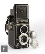 A 1950/60s Rolleicord VA - Model K3E type 1 TLR camera, serial number 1923475, sold with case.