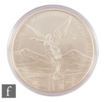 Mexico - A 2015 Mexico Libertad 1kg .999 silver coin, reverse Estados Unidos Mexicanos.