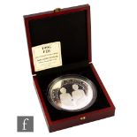 Elizabeth II - A Fiji 1996 fifty dollar 1kg coin, .999 silver, to commemorate Queen Elizabeth the