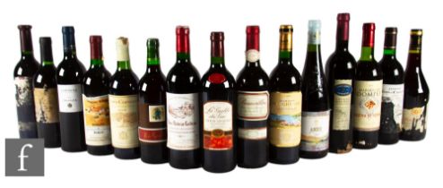 Fifteen bottles of French, Italian and Australian red wines. (15)