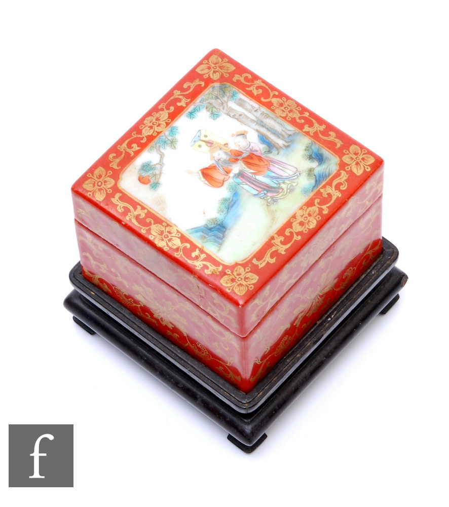 A Chinese Late Qing Dynasty porcelain cosmetics box, the square section box with removable cover and