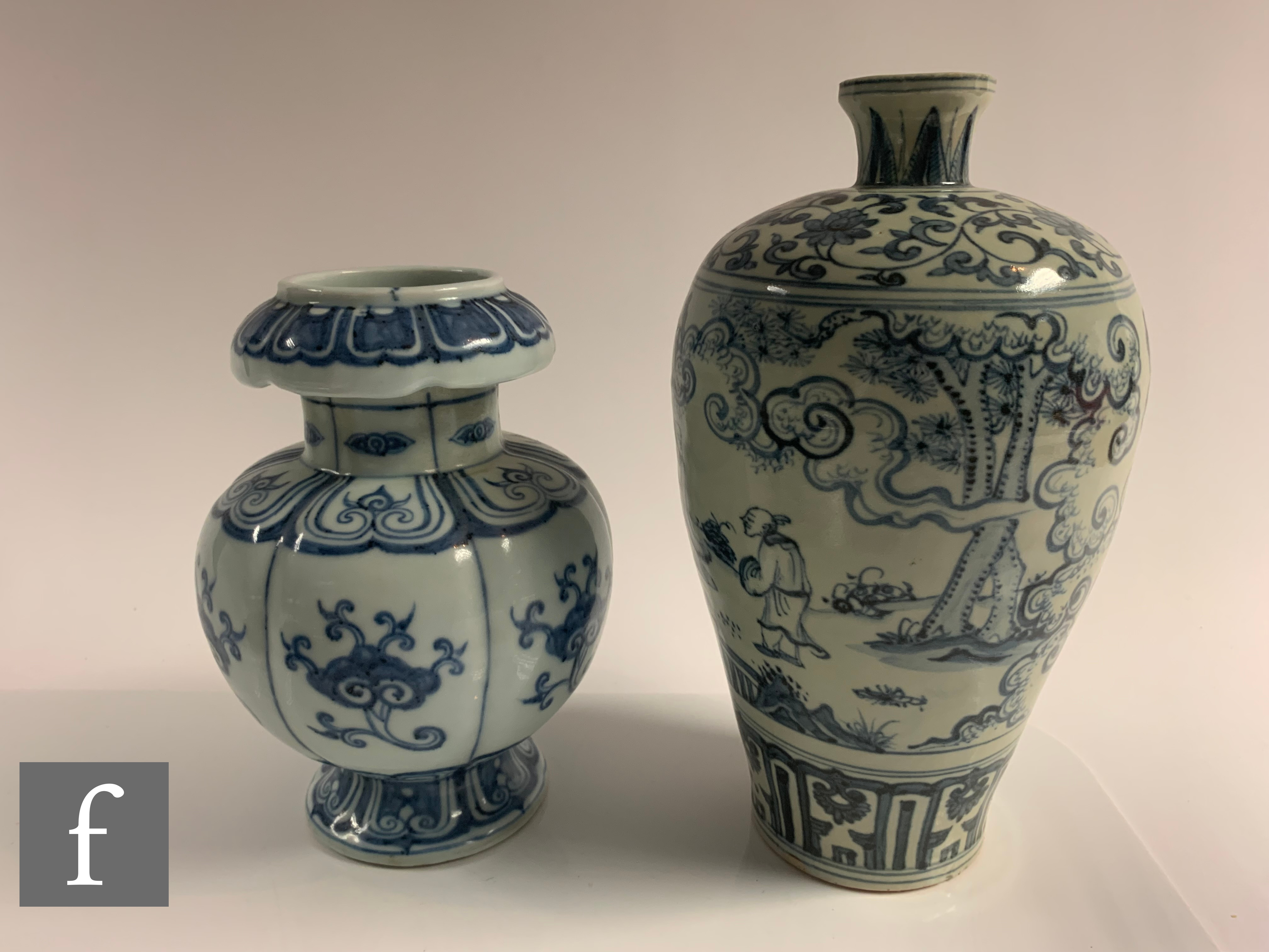 Two Chinese blue and white vases, one of pedestal form with segmented panels, detailed with lotus - Image 5 of 9