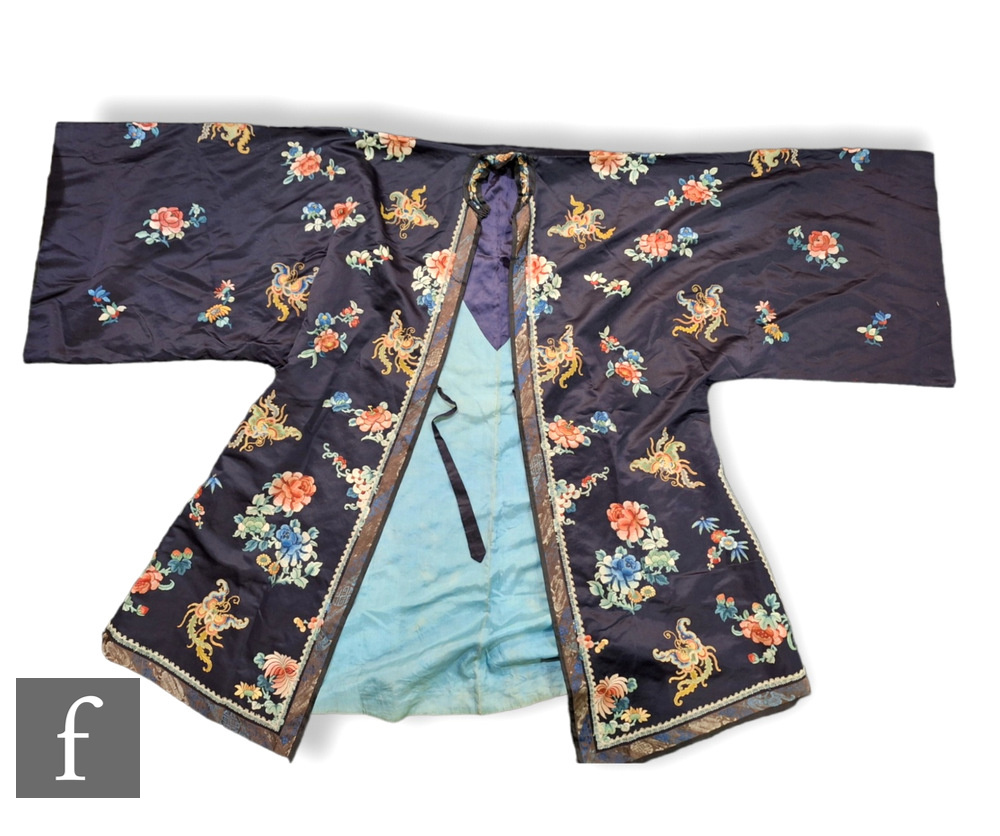 A collection of Chinese early to mid 20th Century textiles, to include an embroidered purse, an - Image 2 of 28