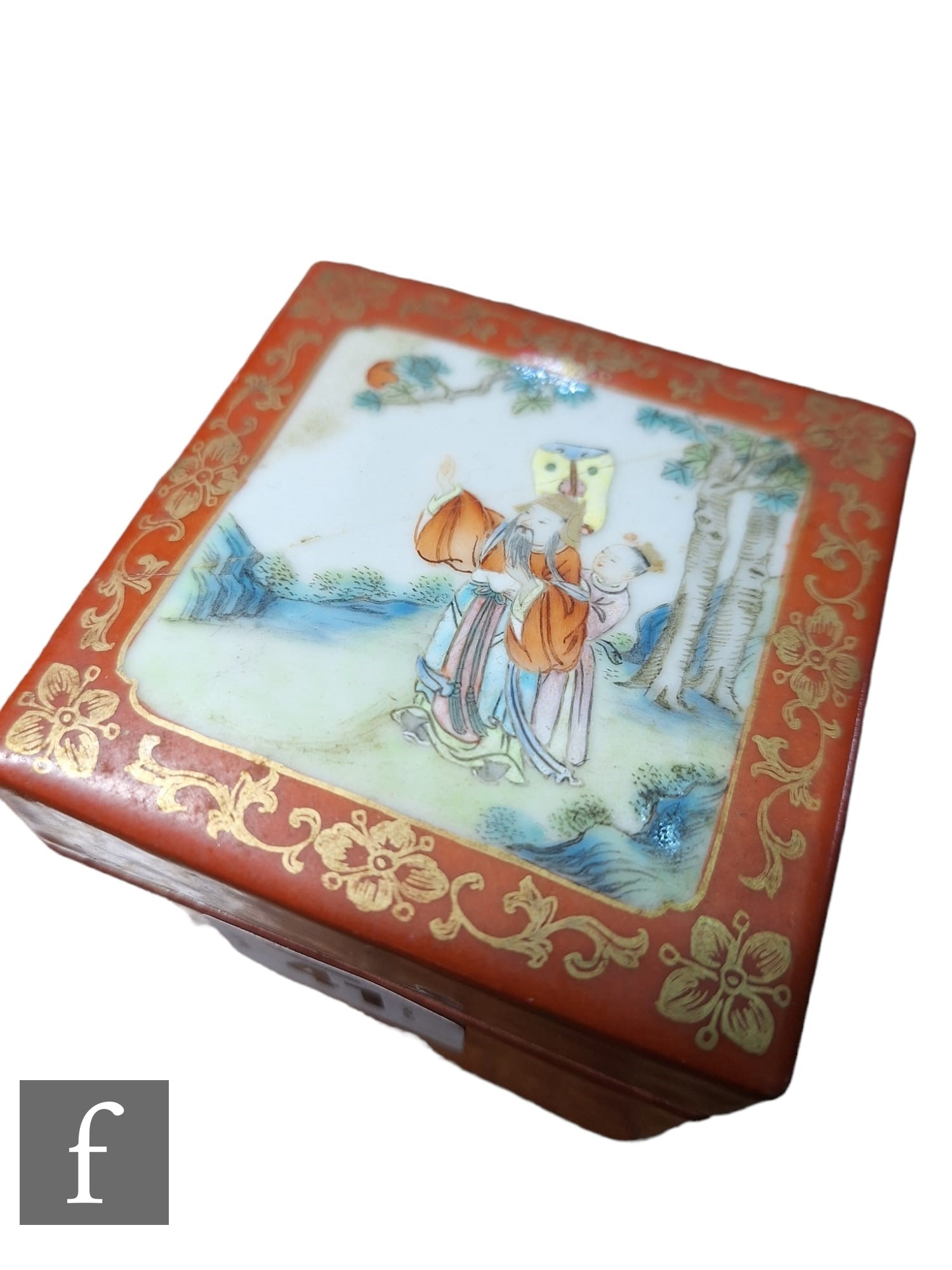 A Chinese Late Qing Dynasty porcelain cosmetics box, the square section box with removable cover and - Image 6 of 13