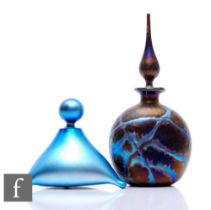 A contemporary Richard P. Golding scent bottle, of ovoid form, decorated to the surface with