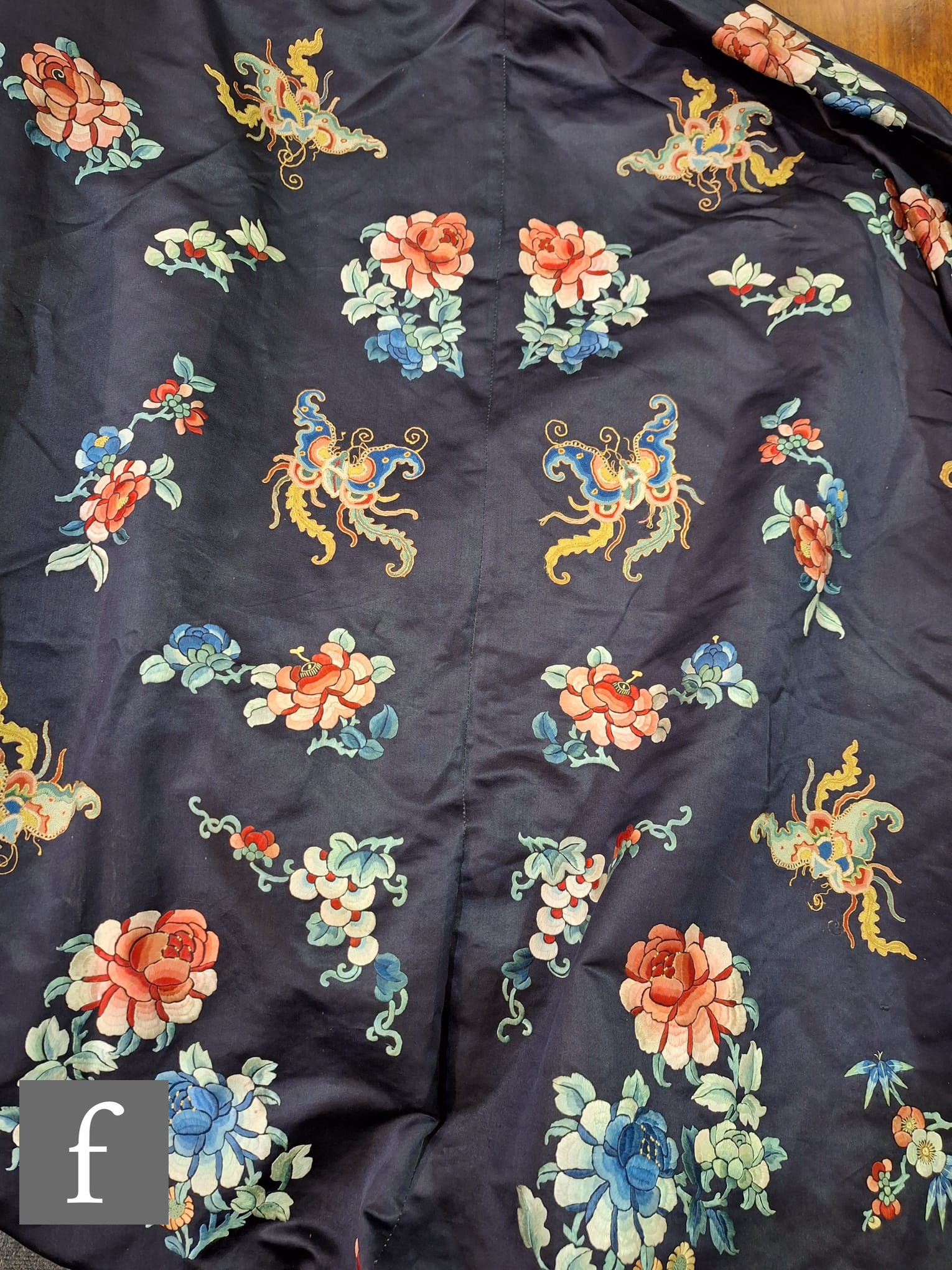 A collection of Chinese early to mid 20th Century textiles, to include an embroidered purse, an - Image 16 of 28