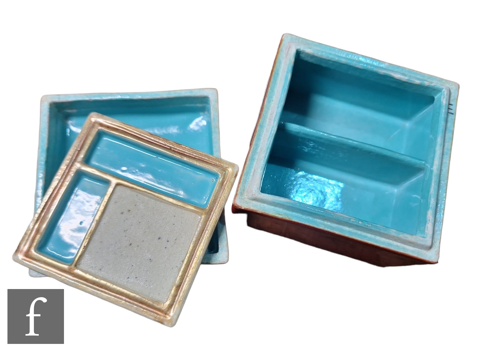 A Chinese Late Qing Dynasty porcelain cosmetics box, the square section box with removable cover and - Image 10 of 13