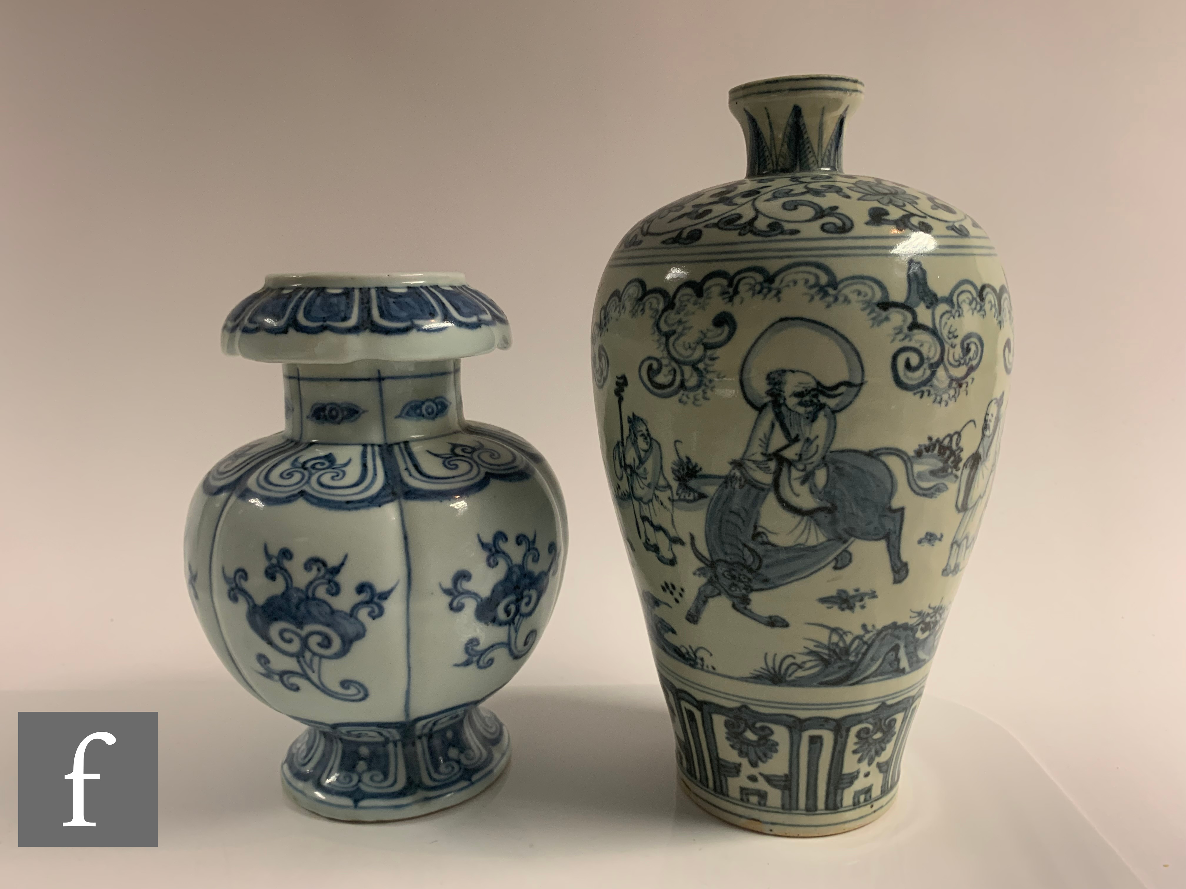 Two Chinese blue and white vases, one of pedestal form with segmented panels, detailed with lotus - Image 3 of 9
