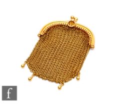 A 9ct hallmarked sovereign purse, chain mail link below twin ball snap, weight 21g.