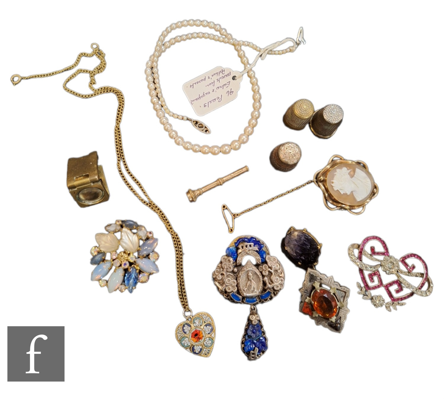 A parcel lot of assorted costume, silver and other jewellery to include beads, brooches, pendants, - Image 2 of 2