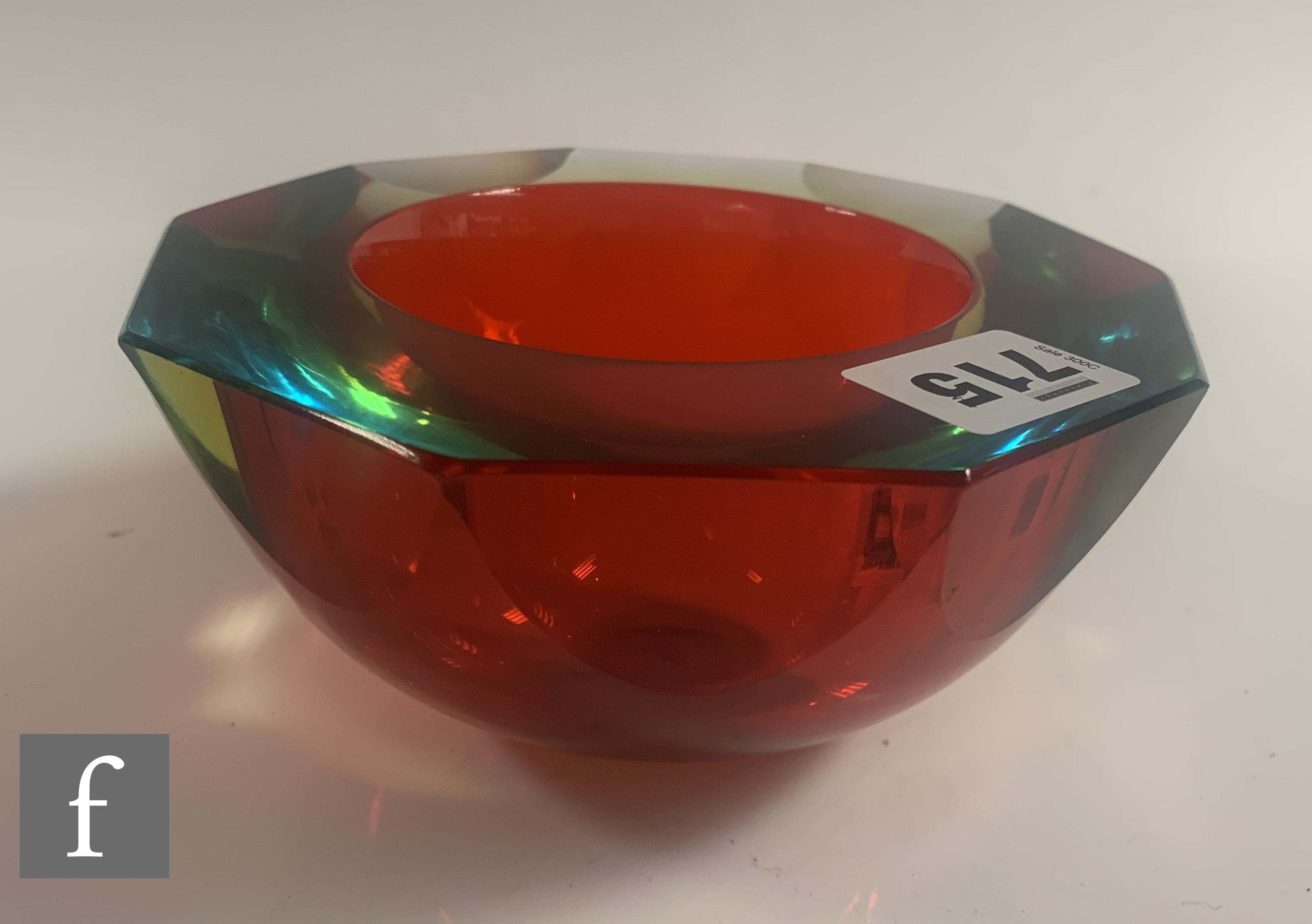 A 20th Century Murano sommerso glass bowl, attributed to Mandruzzato, with facet cut panels, - Image 2 of 3