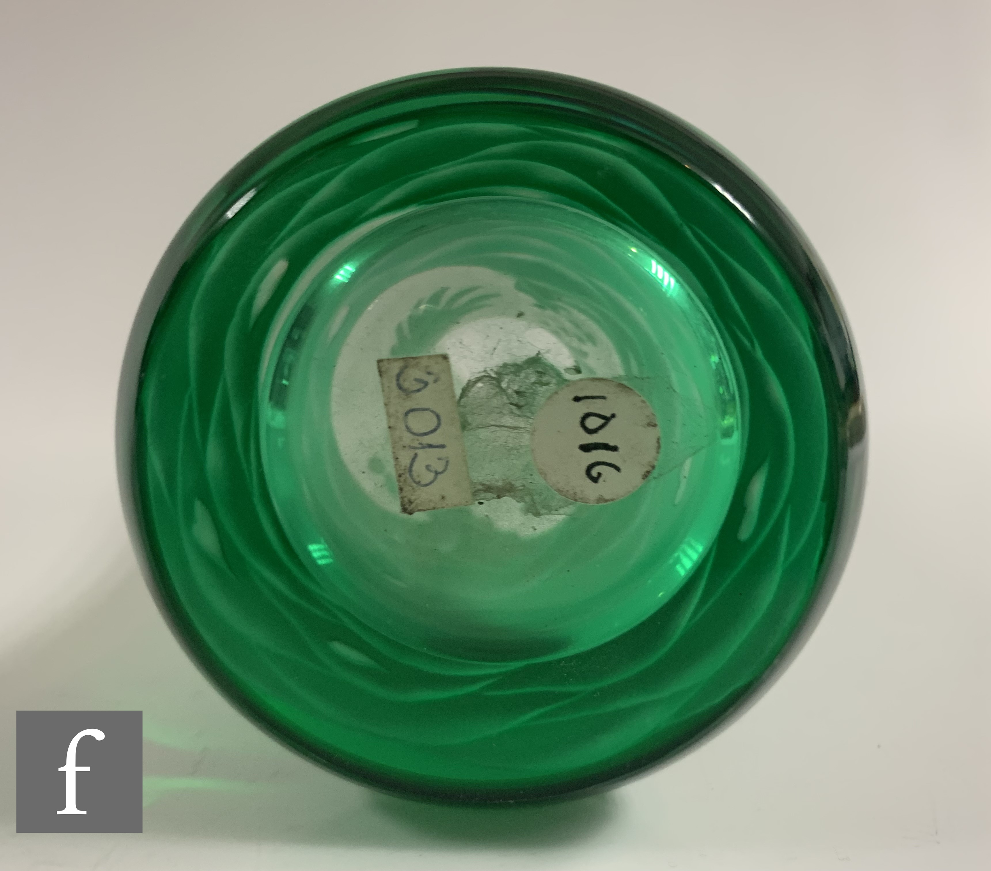 A later 20th Century cameo glass vase of footed swollen sleeve form, cased in green over clear - Image 5 of 5