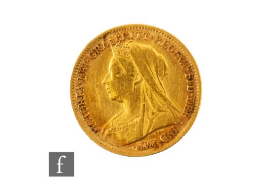 Victoria - A half sovereign, 1900, Old head, reverse St George & Dragon. Condition reports for all - Image 1 of 2