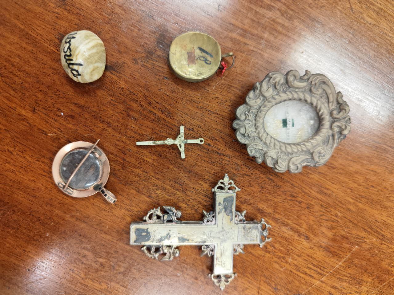 A varied collection of Religious Artefacts, including an early 18th Century silver Reliquary Cross - Image 8 of 16