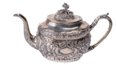 An attractive Irish Georgian period oval shaped silver Teapot, by Robert Breading, Dublin 1804,