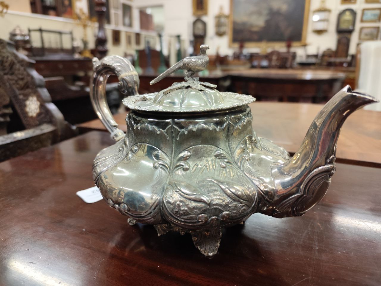 A fine quality Victorian Tea & Coffee Service, comprising teapot, coffee pot, cream jug and sugar - Image 6 of 10