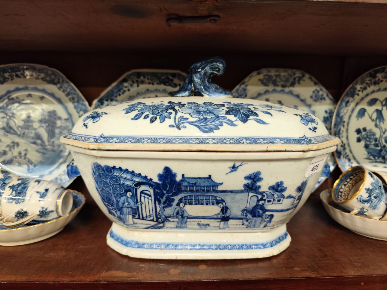 The Peter Cavan Collection of Blue & White  A rare and important large collection of 18th and 19th - Bild 17 aus 26