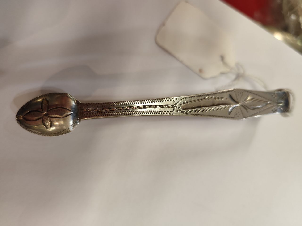 An early Irish Georgian silver Sugar Tongs, of bright cut design, by Robert Forbes, Dublin c. - Image 9 of 10