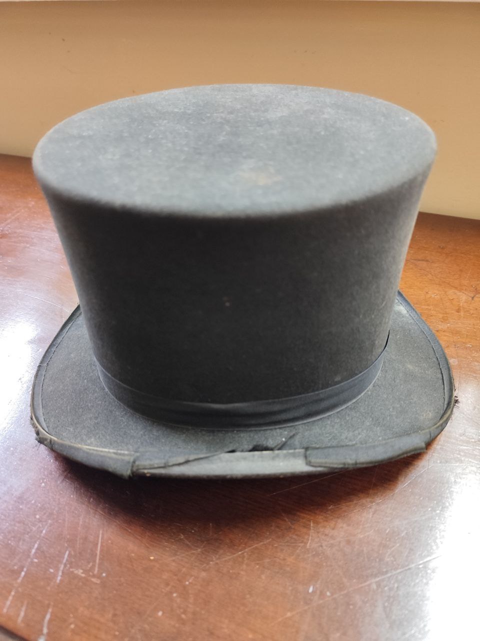 An old black Top Hat, in leather case, distributed by Walsh & Fielding, Broad St., Waterford; - Image 8 of 23