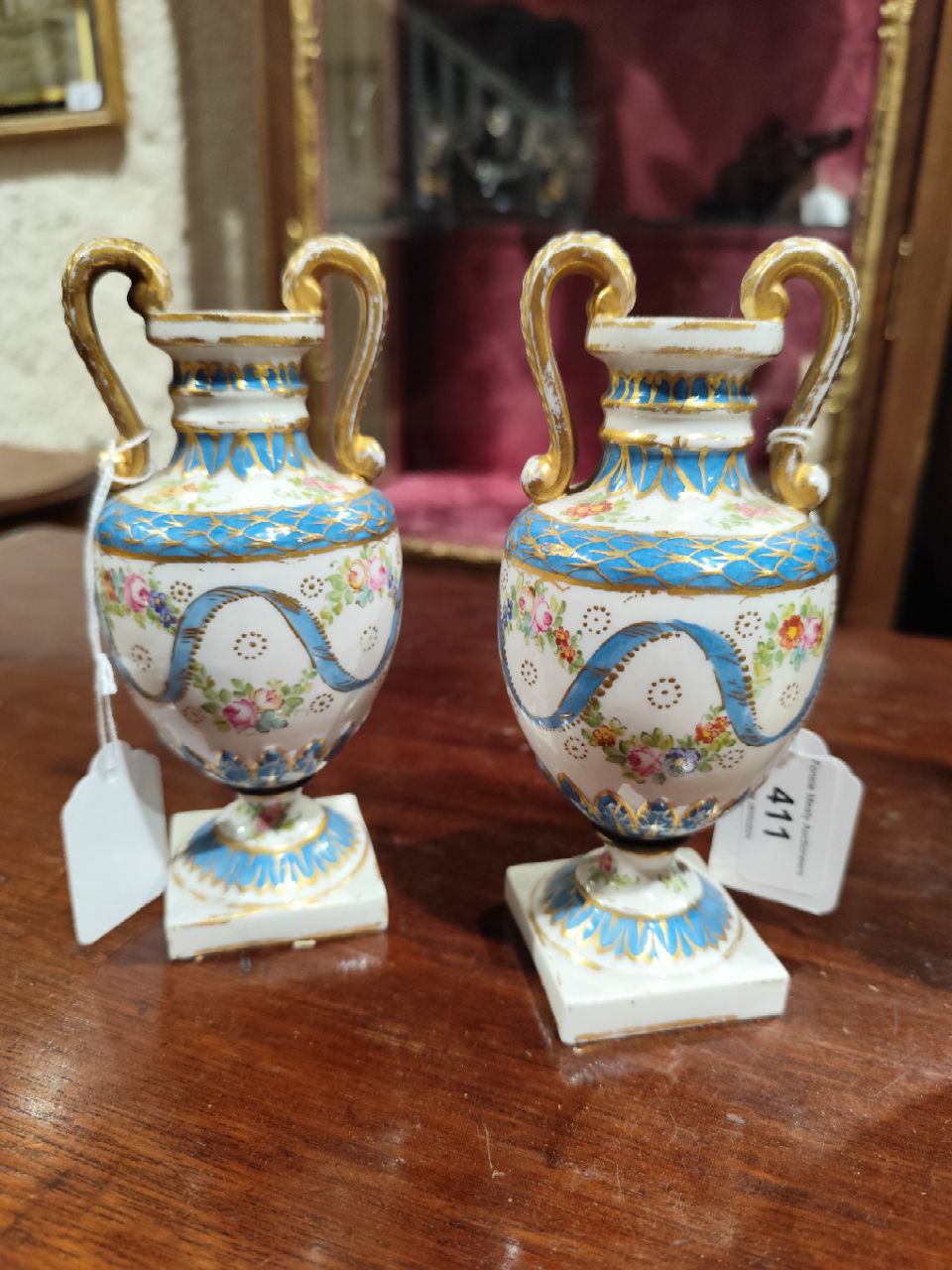 A pair of attractive 19th Century Meissen porcelain two handled hand painted and gilt highlighted - Bild 9 aus 11