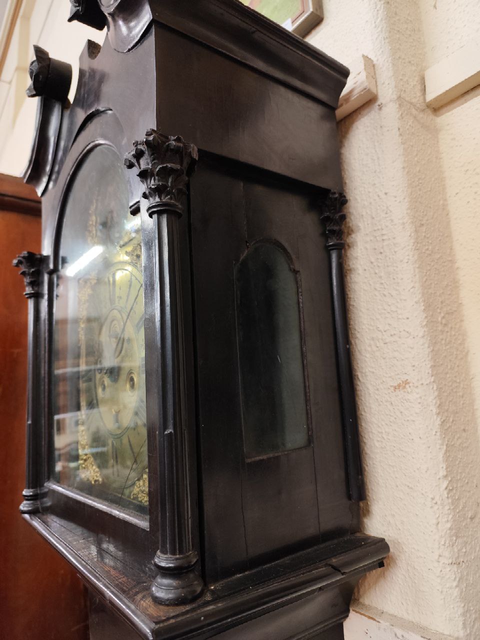 An important early 18th Century Irish mahogany cased Grandfather Clock, of narrow proportions, the - Image 7 of 13