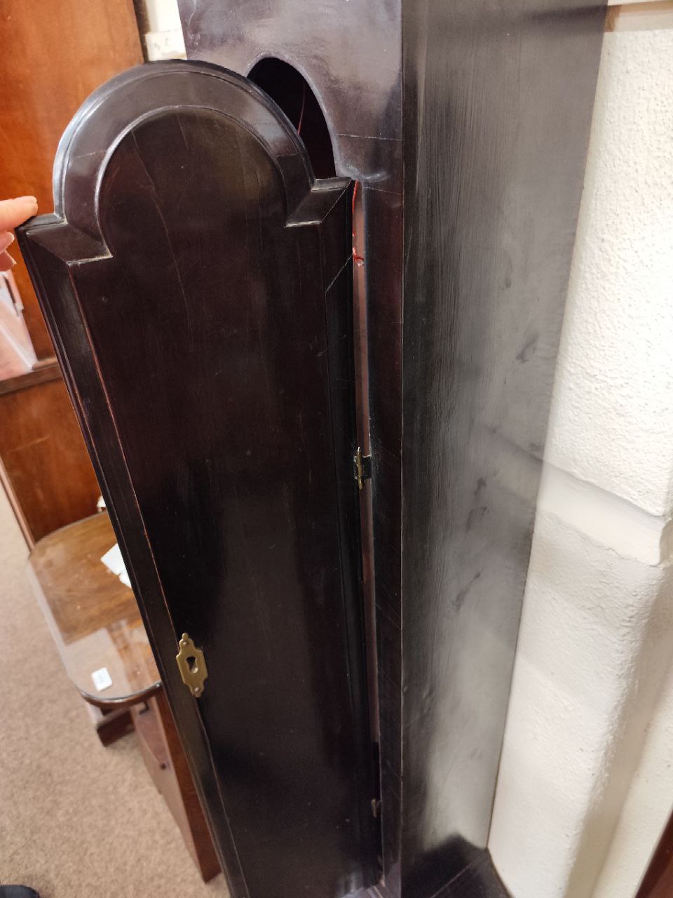 An important early 18th Century Irish mahogany cased Grandfather Clock, of narrow proportions, the - Image 9 of 13