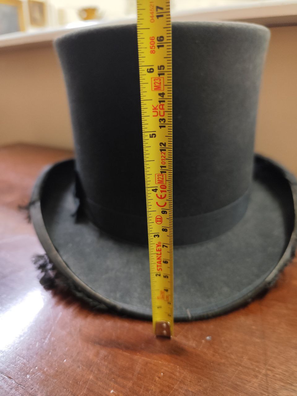 An old black Top Hat, in leather case, distributed by Walsh & Fielding, Broad St., Waterford; - Image 12 of 23