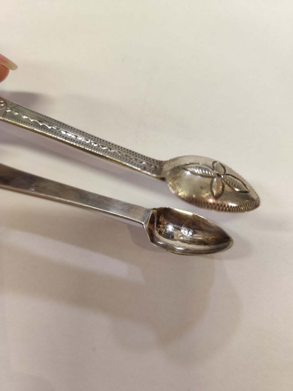 An early Irish Georgian silver Sugar Tongs, of bright cut design, by Robert Forbes, Dublin c. - Image 6 of 10