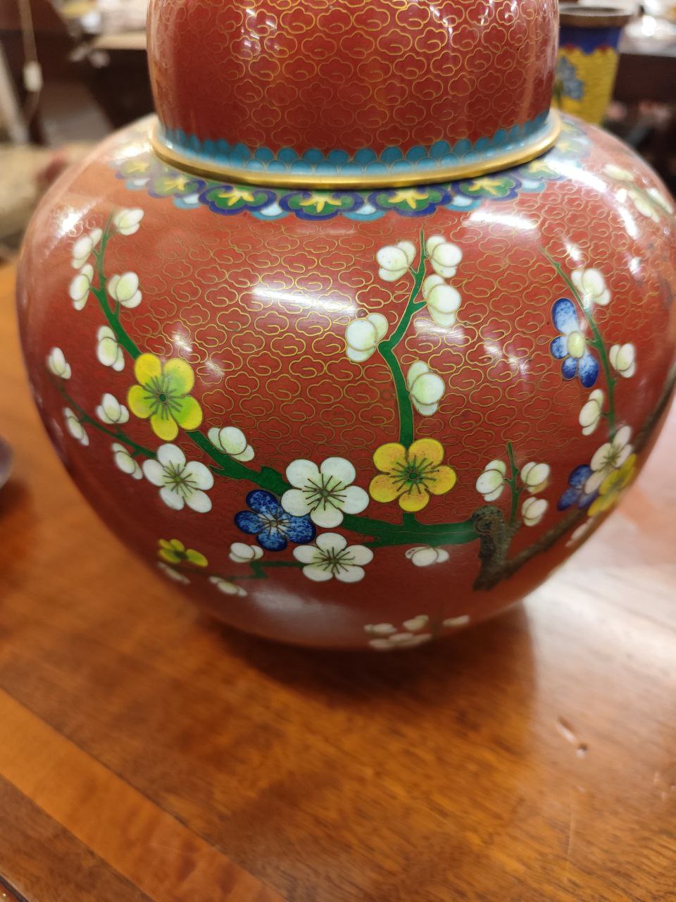 A collection of cloisonne Ware, comprising a tubular yellow ground floral decorated Vase, a - Image 23 of 25