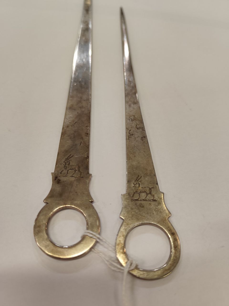 An Irish Georgian crested silver Meat Skewer, by Richard Williams, Dublin c. 1765, with Russell - Image 2 of 7